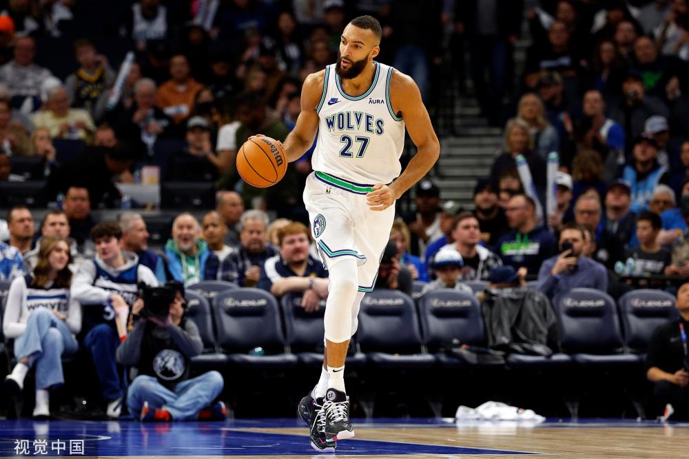 在此基础上 在此基础上